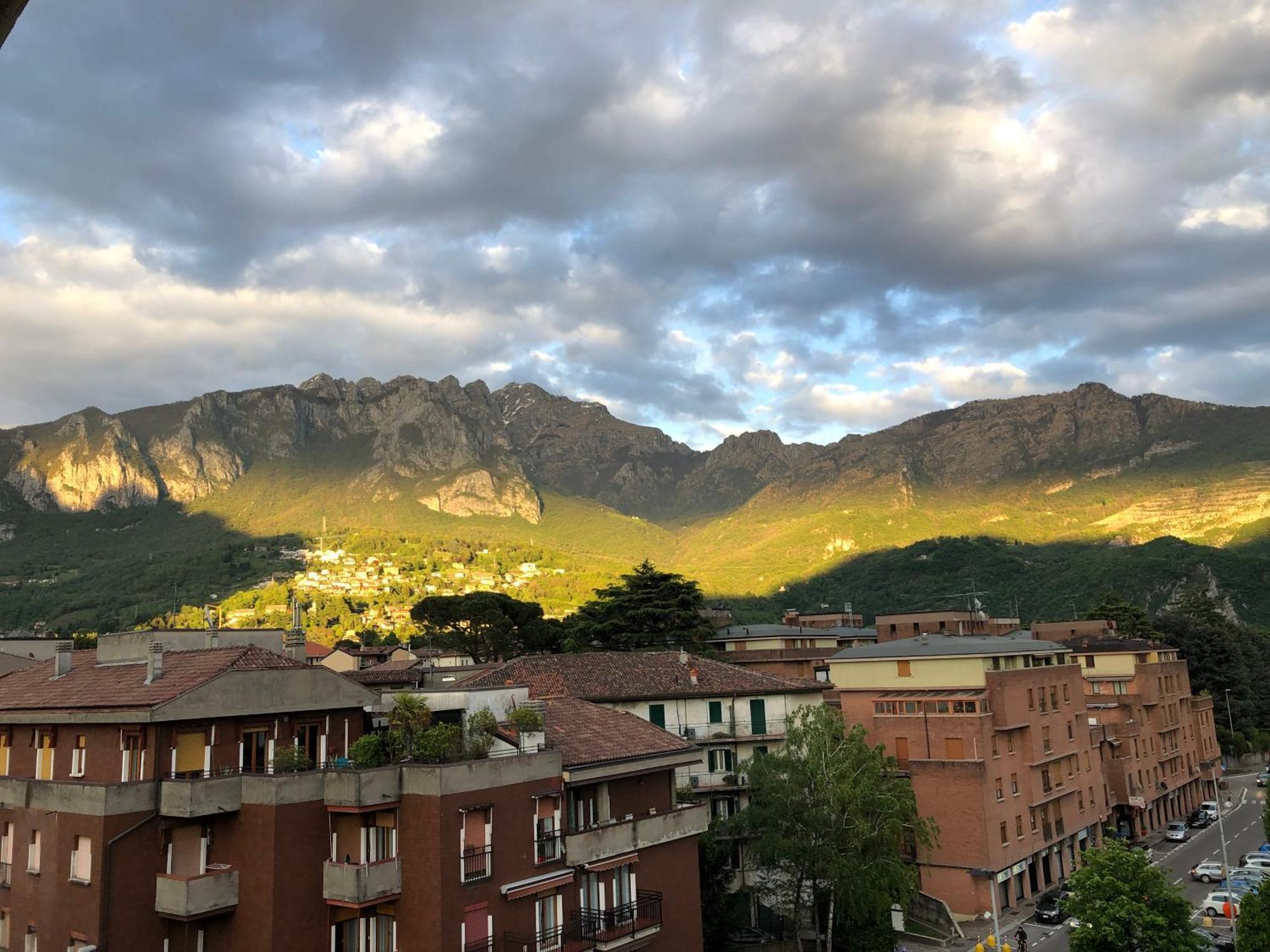 Bright Penthouse Close To Center With Terrace And Lake View Lecco Buitenkant foto